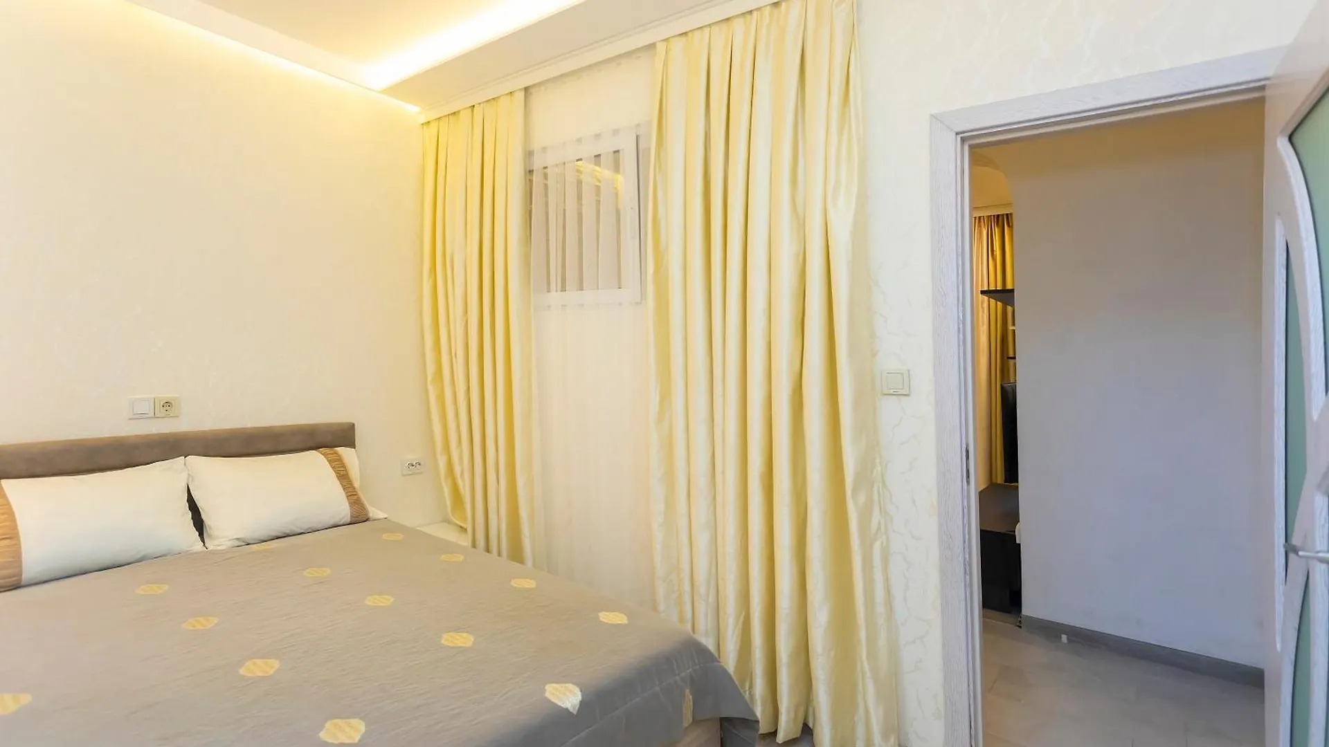 Central St Vitosha Apartment Sofia